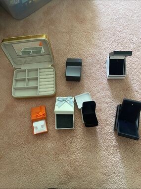 Bundle of jewelry boxes mostly new(7) pieces total